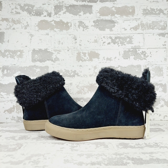 New Cougar Shoes Devon Waterproof Slip-On Teddy Fur ankle Boots T69 - Picture 3 of 11